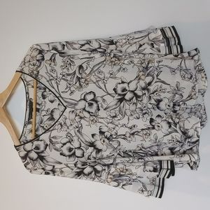 WHBM Bell sleeve floral top